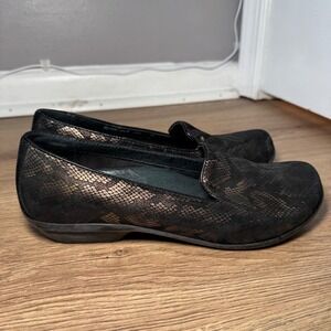Dansko Olivia Shoes Metallic Snakeskin Print Slip On Loafers Black Bronze 38